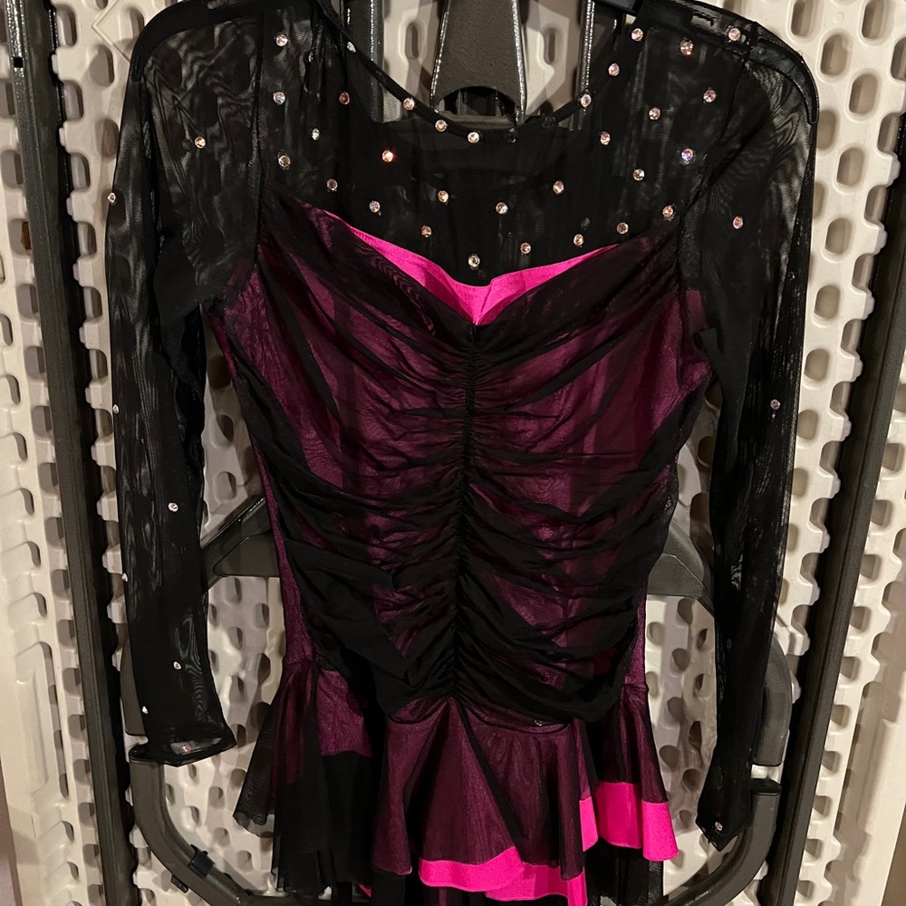 MONDOR TEEN SKATING DRESS PINK AND BLACK RUCHED MESH